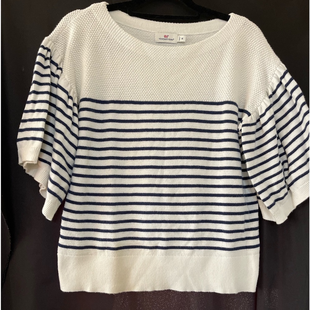 Ladies Vineyard Vines bell sleeve sweater top Size M  Navy/cream.